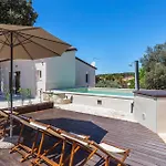 Lovely In With Swimming Pool Pula