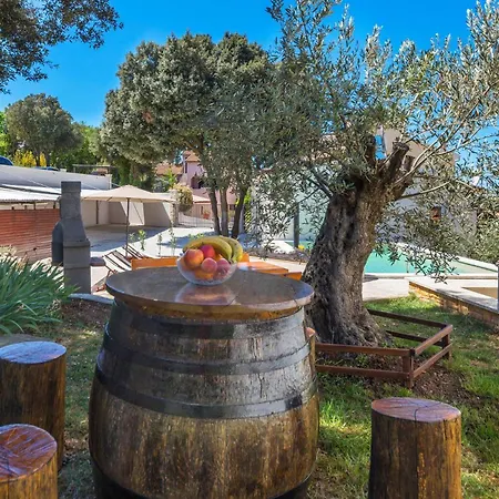 Διαμέρισμα Beautiful In With Wifi